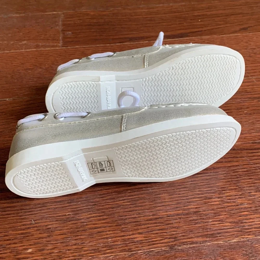 Gymboree size 1 silver lace up slip on boat shoes casual fun metallic